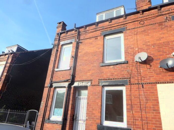 2 Bedroom Terraced House To Rent In Charlton Road, East End Park LS9