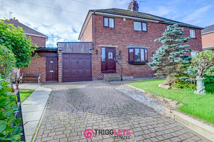 3 Bedroom Semi-Detached House For Sale In Cobcar Lane, Elsecar, Barnsley, S74