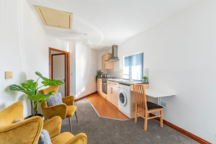 1 Bedroom Flat For Sale In Shirehampton Road, Sea Mills, Bristol, BS9