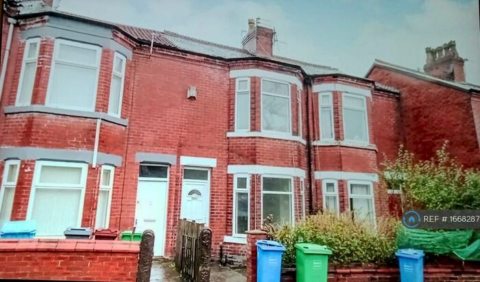 2 Bedroom Terraced House To Rent In Old Road, Manchester, M9