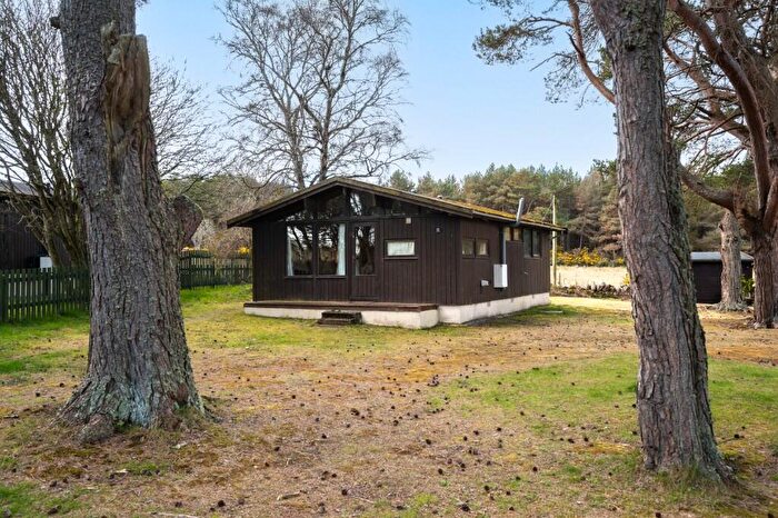 2 Bedroom Chalet For Sale In Heatherwood Park, Dornoch, Sutherland, IV25
