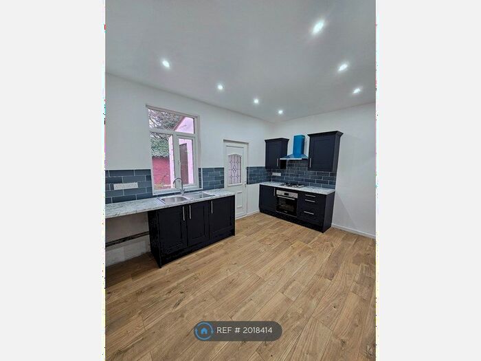 3 Bedroom End Of Terrace House To Rent In Gathurst Road, Wigan, WN5