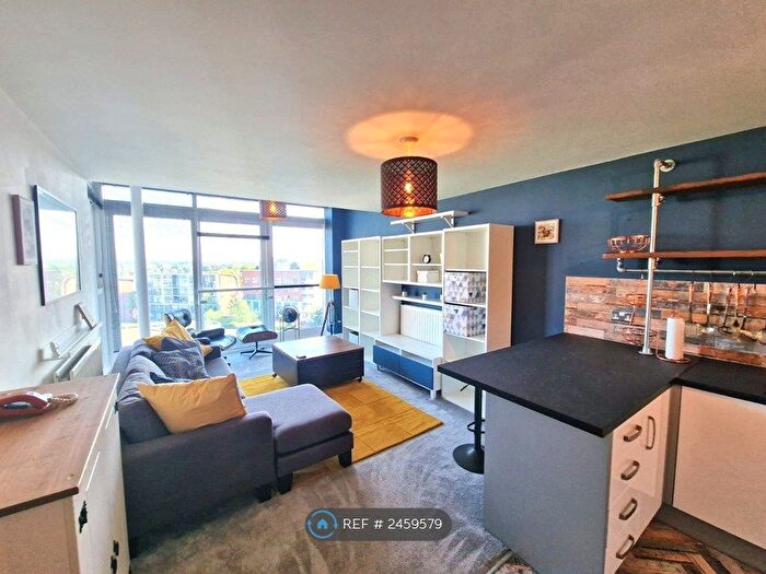 2 Bedroom Flat To Rent In Longleat Avenue, Birmingham, B15