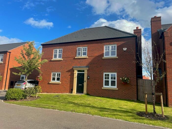 4 Bedroom Detached House To Rent In Waterway Place, MK45