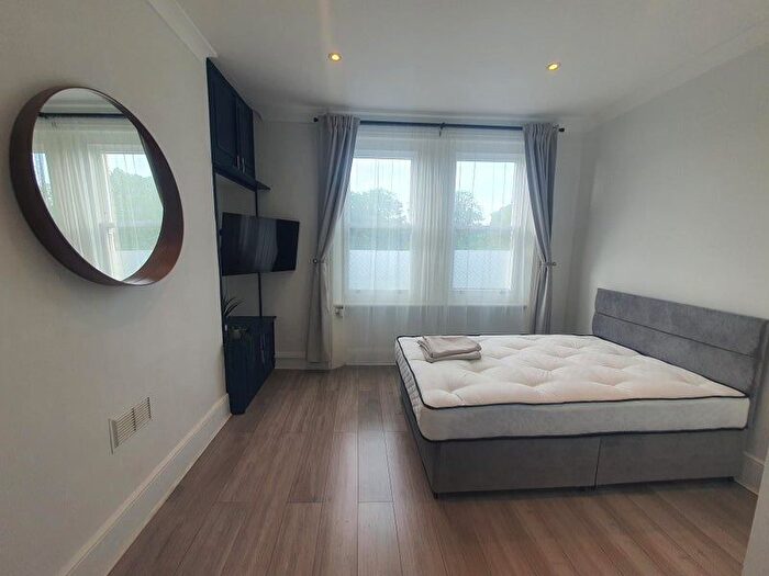 1 Bedroom Flat To Rent In West Kensington, Talgarth Road, Db, W14