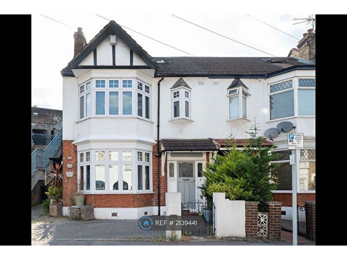 4 Bedroom Semi-Detached House To Rent In Primrose Road, London, E18