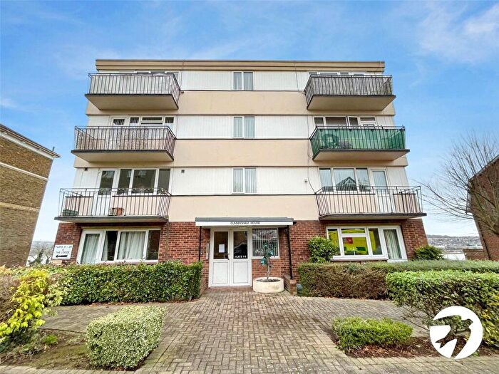 2 Bedroom Flat To Rent In St. Margarets Street, Rochester, Kent, ME1