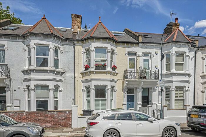 2 Bedroom Flat For Sale In Mirabel Road, London, SW6