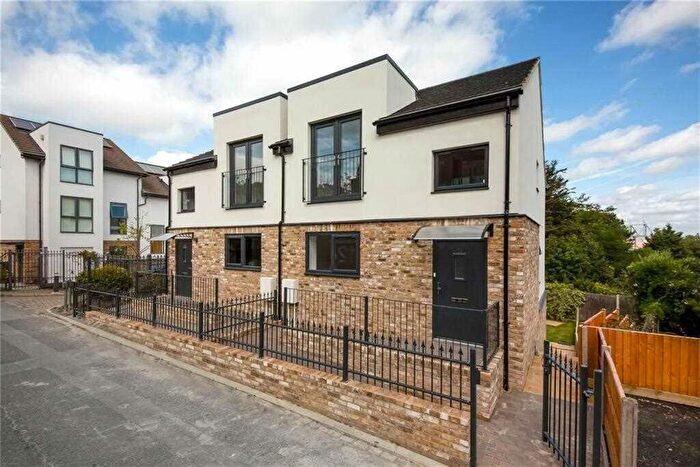 4 Bedroom Town House To Rent In Lansdowne Mews, London, SE7