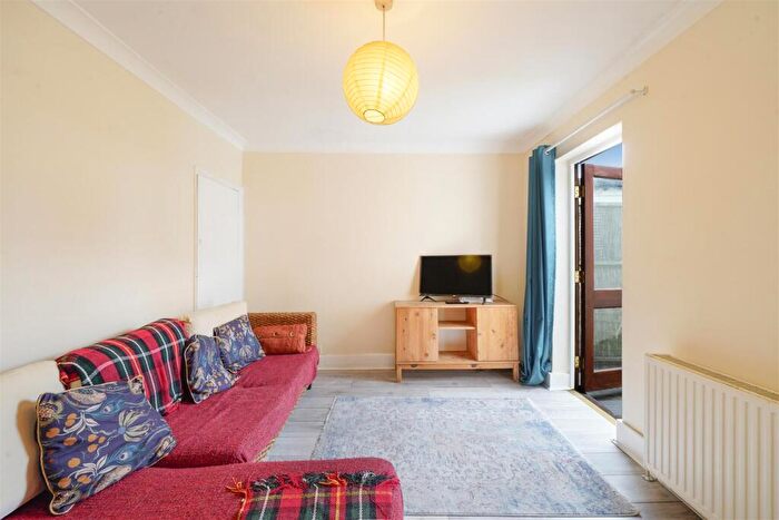 3 Bedroom Terraced House For Sale In Rucklidge Avenue, Willesden Junction, London, NW10