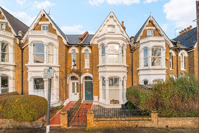 4 Bedroom Property For Sale In Bickerton Road, St. John's Grove Conservation Area, N19