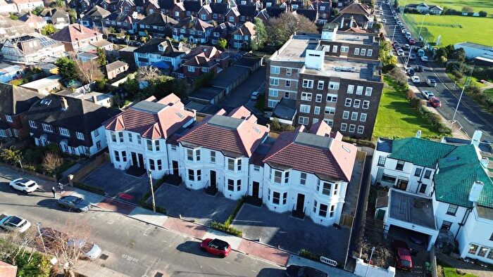 4 Bedroom Semi-Detached House For Sale In Spencer Road, Southsea, PO4