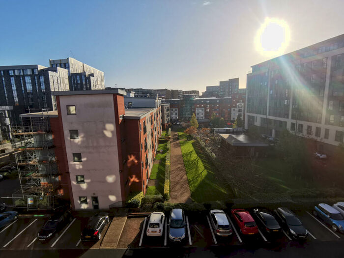 2 Bedroom Apartment To Rent In Renolds House, Lamba Court, Salford, M5