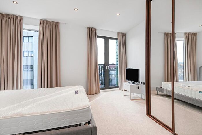 2 Bedroom Apartment To Rent In Camden, London, NW1