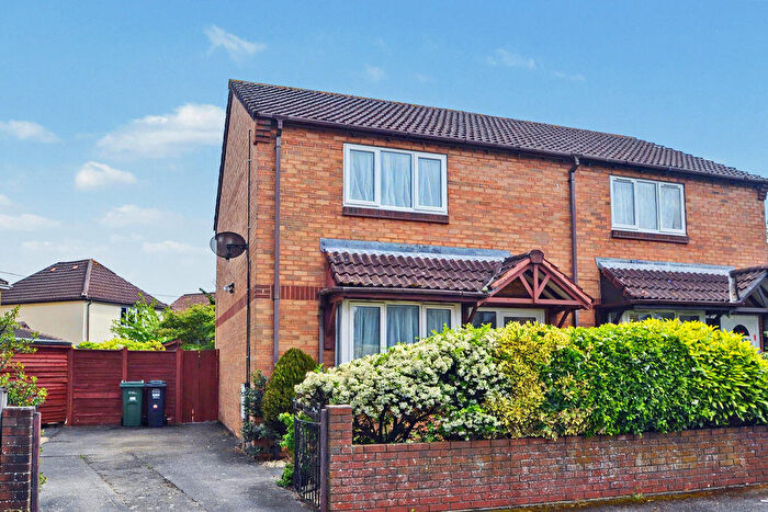 2 Bedroom Semi-Detached House To Rent In Hillview Avenue, Clevedon, BS21