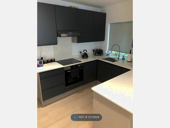 1 Bedroom Maisonette To Rent In Bostall Hill, London SE2