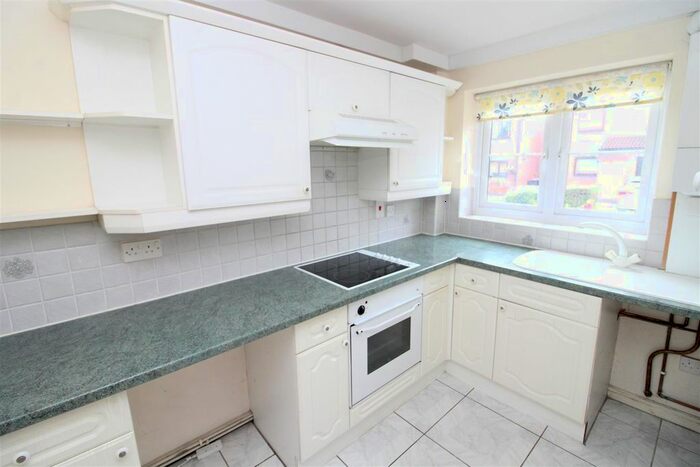 1 Bedroom Flat To Rent In Ranwonath Court, Chester, CH2