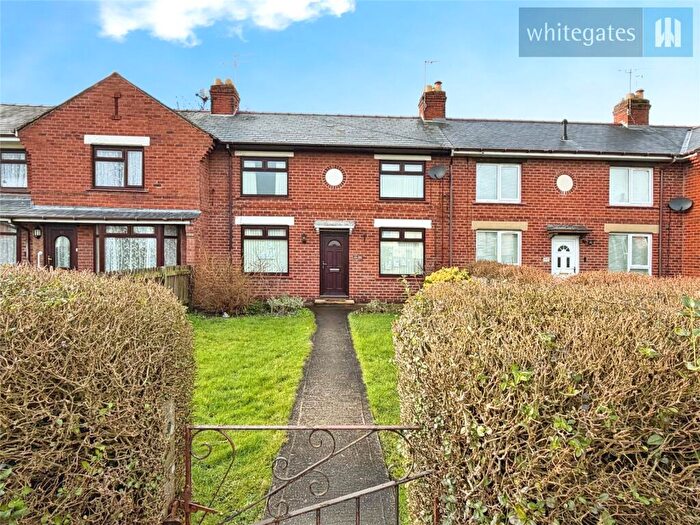 3 Bedroom Terraced House For Sale In Glan Garth, Wrexham, LL12