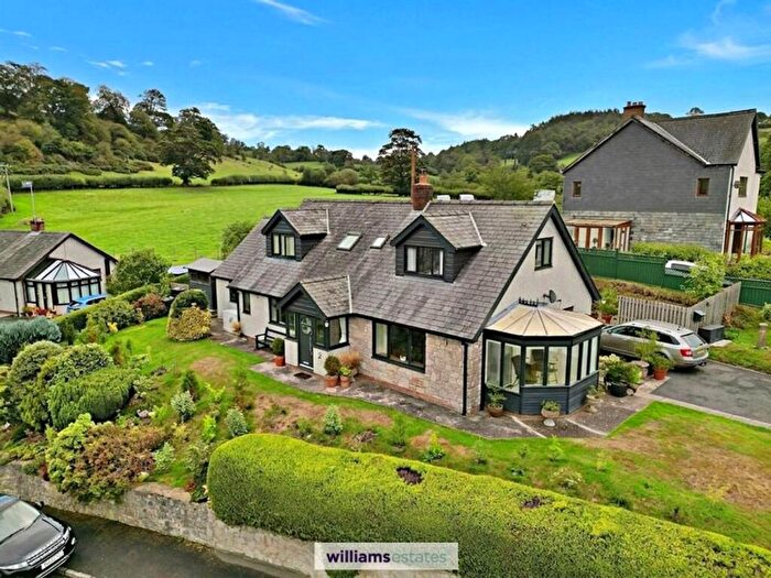 3 Bedroom Detached House For Sale In Bryn Elwern, Gwyddelwern, LL21