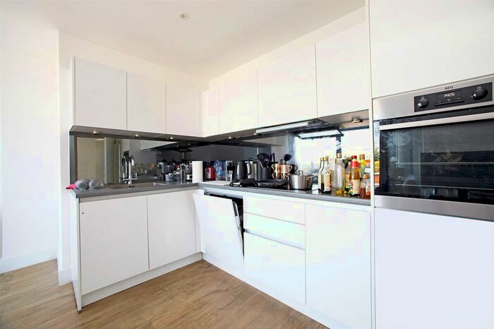 2 Bedroom Flat To Rent In Kempton House, High Street, Staines-Upon-Thames, Surrey, TW18