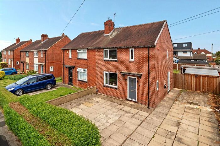 2 Bedroom Semi Detached House For Sale In Oakwood Drive, Rothwell, Leeds, LS26