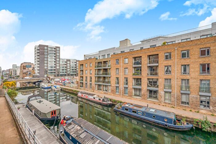 3 Bedroom Flat For Sale In Andersens Wharf, Copenhagen Place, E14