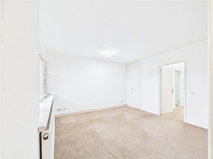 1 Bedroom Flat To Rent In Burnt Oak Broadway, Burnt Oak, Edgware, HA8