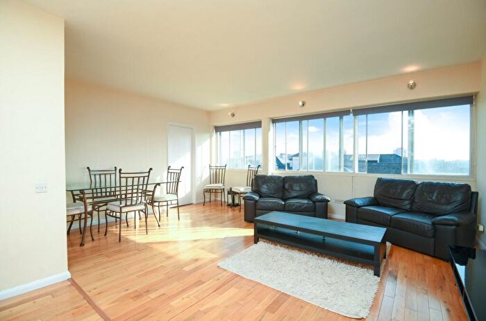 1 Bedroom Flat For Sale In Park Road, London, NW8