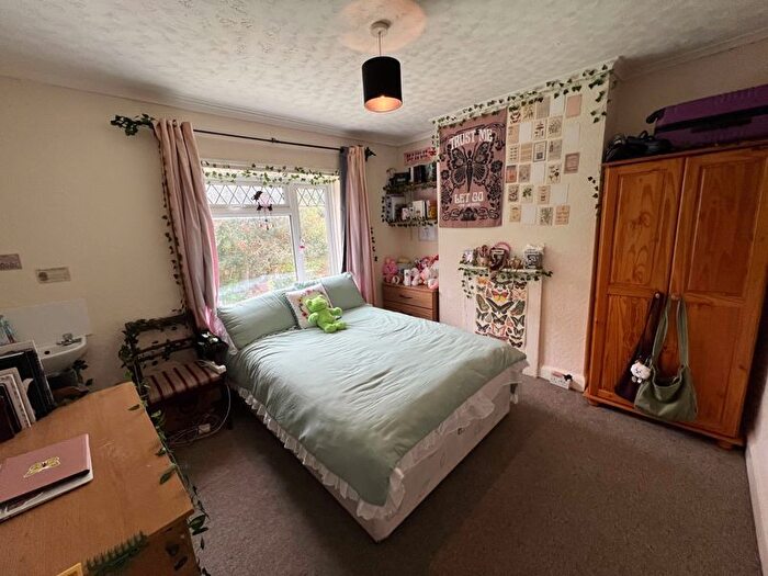 4 Bedroom Semi-Detached House To Rent In Medmerry Hill, Brighton, BN2