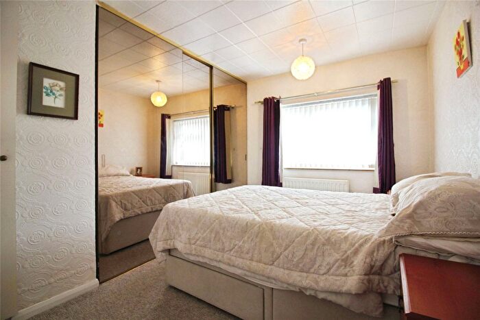 3 Bedroom Semi-Detached House For Sale In Fairford Road, Tilehurst, Reading, RG31