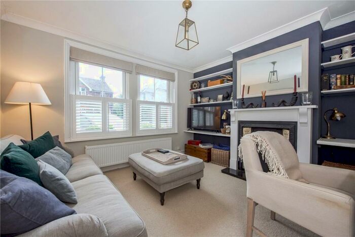 3 Bedroom Semi-Detached House To Rent In Edward Road, Farnham, GU9