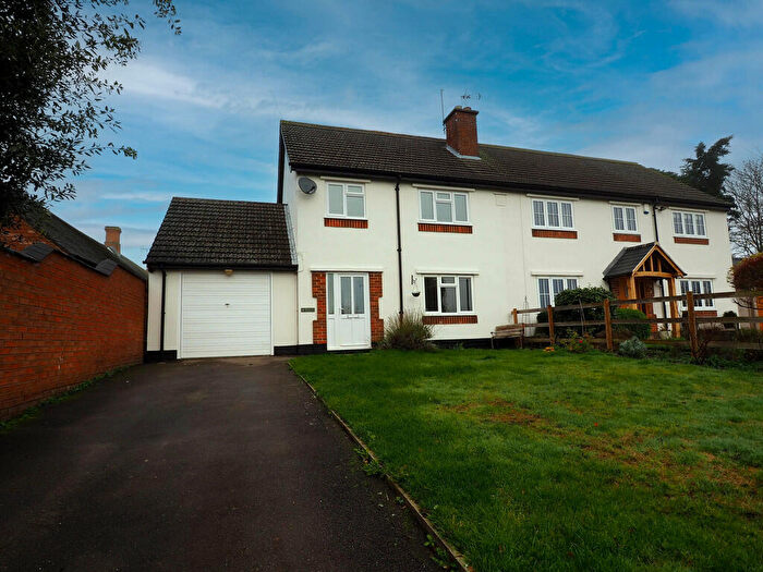 3 Bedroom Semi-Detached House To Rent In Widmerpool Road, Wysall, NG12