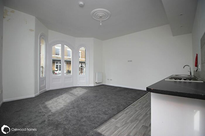 1 Bedroom Flat For Sale In Augusta Road, Ramsgate, CT11