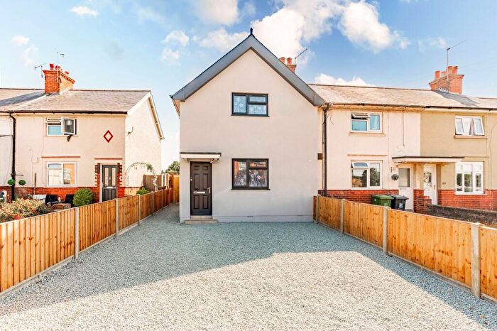 3 Bedroom Semi Detached House For Sale In Suffolk Road, Gorleston, NR31