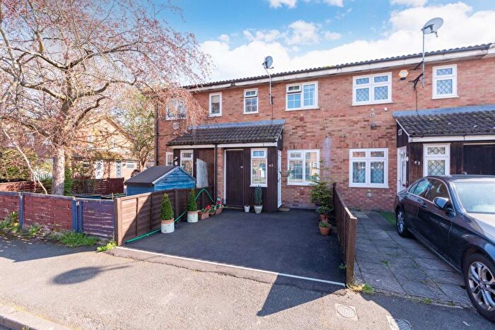 1 Bedroom Terraced House For Sale In Meadowbrook Close, Colnbrook, SL3