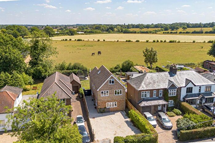 5 Bedroom Detached House For Sale In North Road, Widmer End, HP15