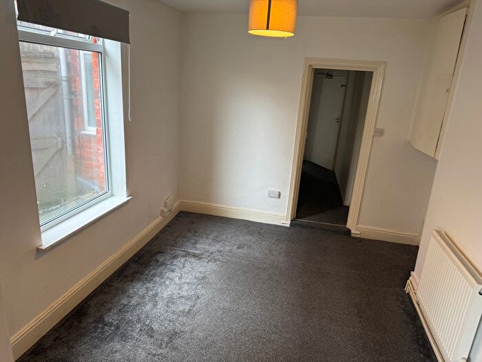 2 Bedroom Flat To Rent In Albert Avenue, Hull, HU3