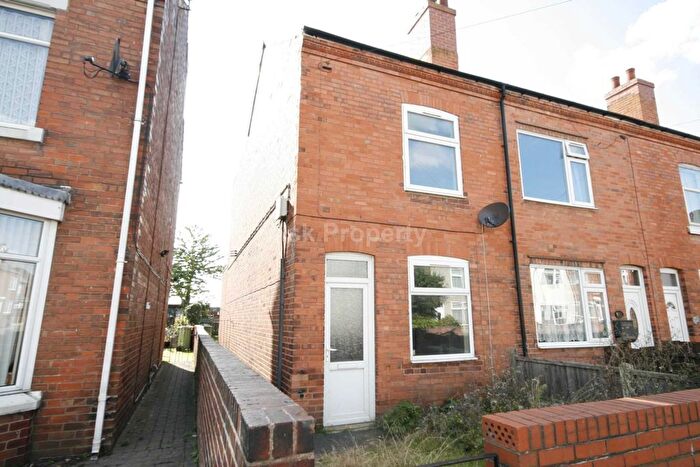 3 Bedroom Semi-Detached House To Rent In Langwith Road, Shirebrook, NG20