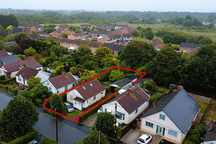 3 Bedroom Detached Bungalow For Sale In Beach Avenue, Severn Beach, Bristol, BS35