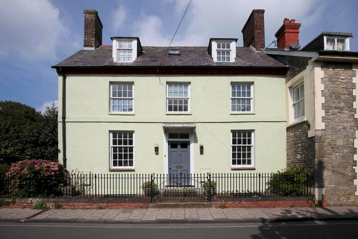 6 Bedroom Town House To Rent In Bell Street, Shaftesbury SP7