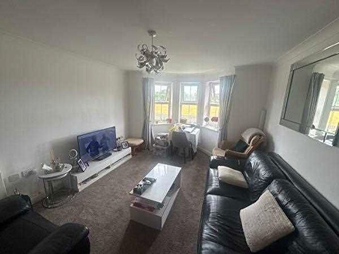 2 Bedroom Flat For Sale In Henley House, The Spinnakers, Liverpool, L19