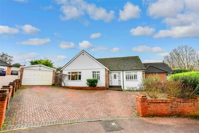 4 Bedroom Bungalow For Sale In Birch Close, Eynsford, Kent, DA4