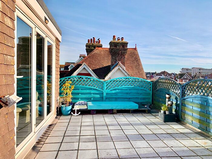 2 Bedroom Flat For Sale In Clifford Road, Bexhill-On-Sea, TN40