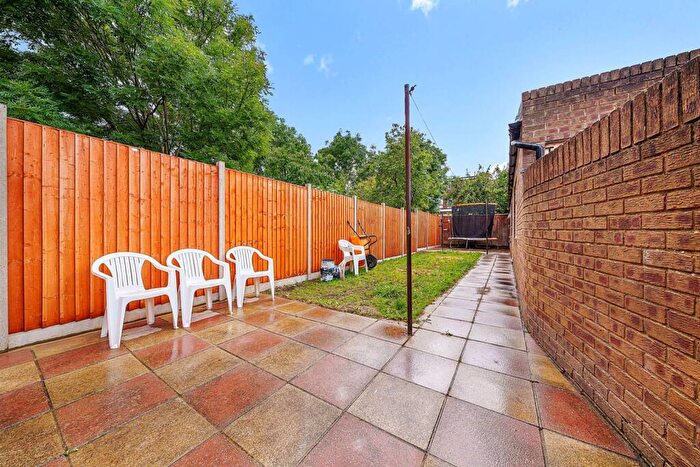 4 Bedroom Semi-Detached House For Sale In Orchard Grove, Edgware, HA8