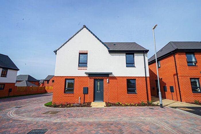 4 Bedroom Property To Rent In Faraday Green, Leighton Buzzard, LU7