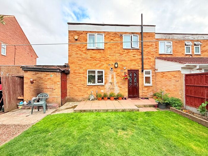 3 Bedroom End Of Terrace House For Sale In Greenhill Gardens, Northolt, UB5