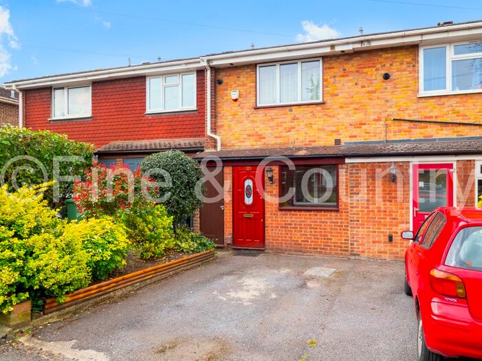 2 Bedroom Detached House To Rent In York Road, Sutton, Surrey, SM2