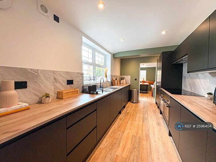 8 Bedroom Terraced House To Rent In Cromwell Street, Gloucester, GL1