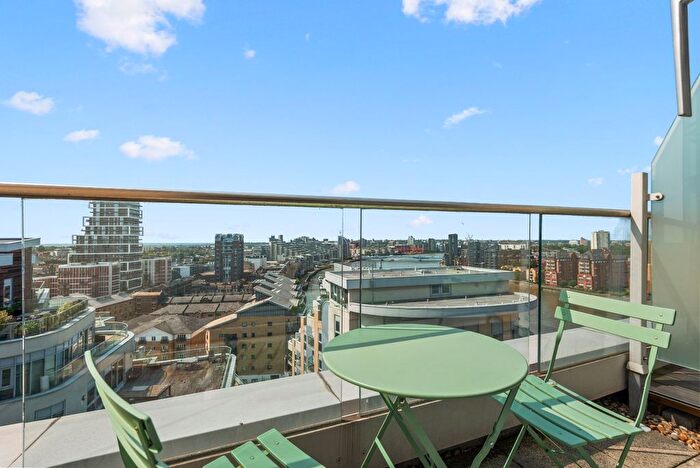 1 Bedroom Flat To Rent In Altura Tower, Bridges Court Road, SW11