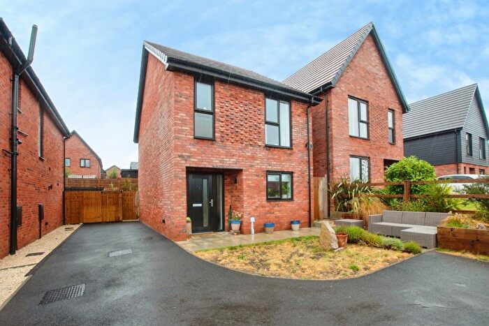 3 Bedroom Detached House For Sale In Hazel Road, Chesterfield, Derbyshire, S45